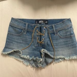 Hollister Jean tie up shorts